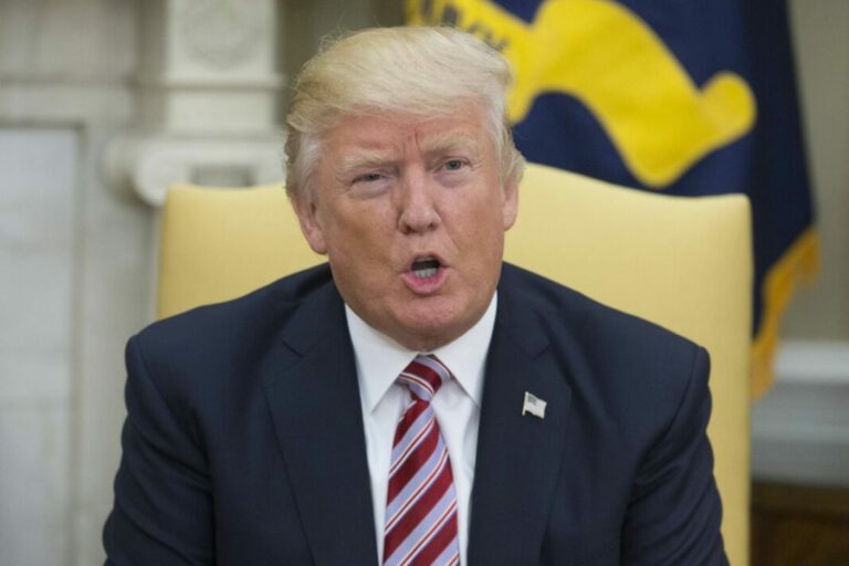 اعتقال شخص بعد إطلاق نار بالقرب من ترامب