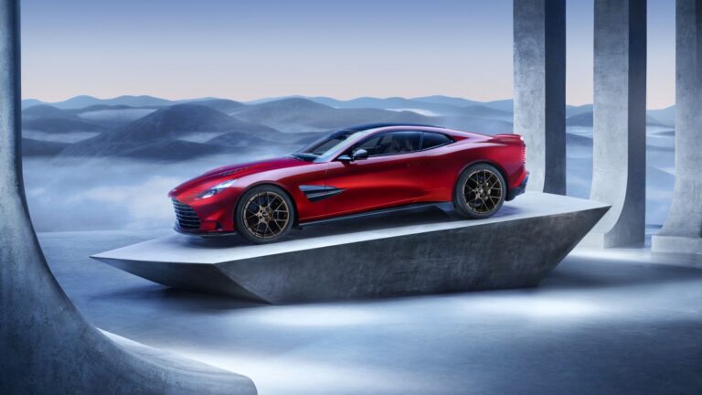 Aston Martin presenta la nuova Vanquish