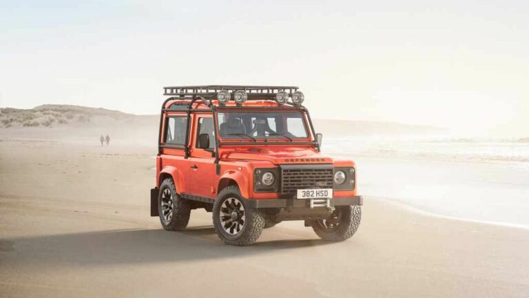 Debutta la Classic Defender V8 by Works Bespoke