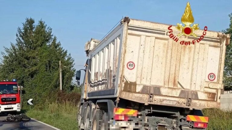 Incidente stradale nel milanese, muore motociclista