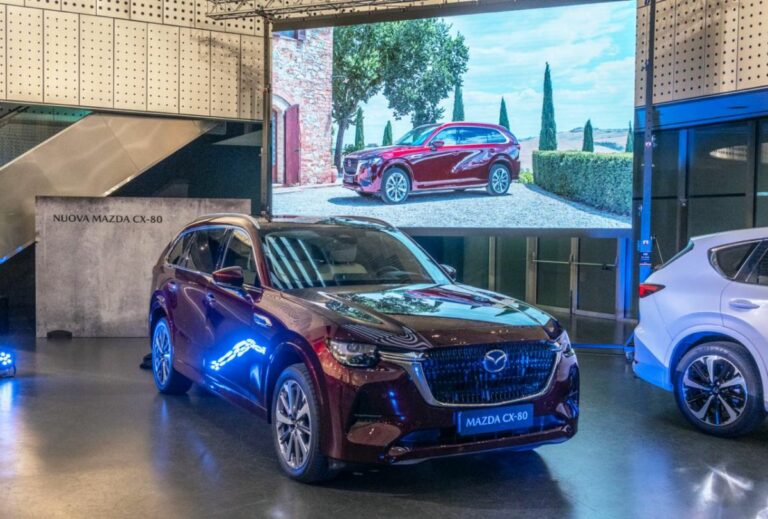 Mazda CX-80, “prima” della nuova ammiraglia al Salone di Torino