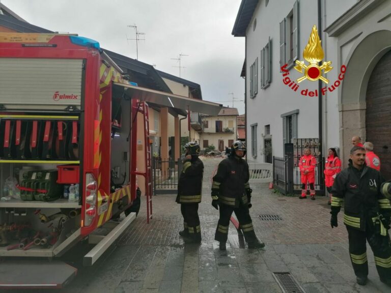 Incendio in un appartamento nel Milanese, 70enne muore carbonizzato