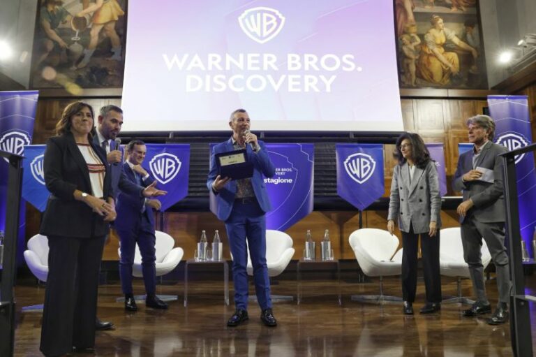 Alla Cattolica lezione di vita di Amadeus ai futuri professionisti