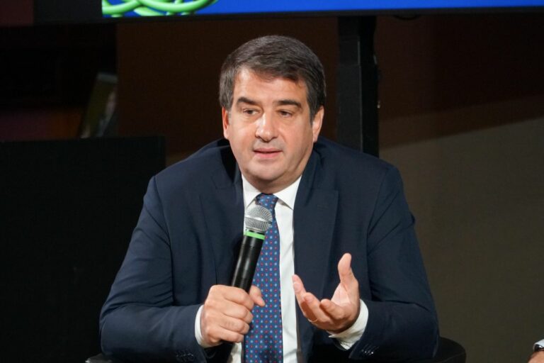 فيتو: اختياري من جانب المفوضية الأوروبية تقدير كبير لإيطاليا