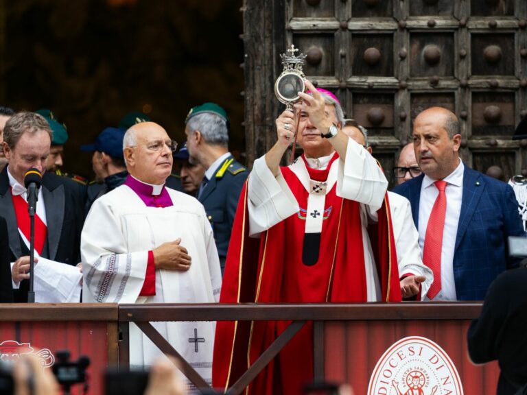 A Napoli si ripete il miracolo di San Gennaro