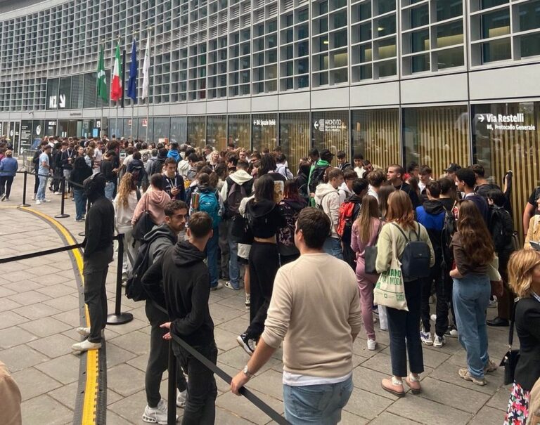 Milano, apertura straordinaria del Belvedere di Palazzo Lombardia