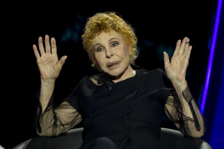 Ornella Vanoni, 90 anni ricchi di grandi successi e grandi amori