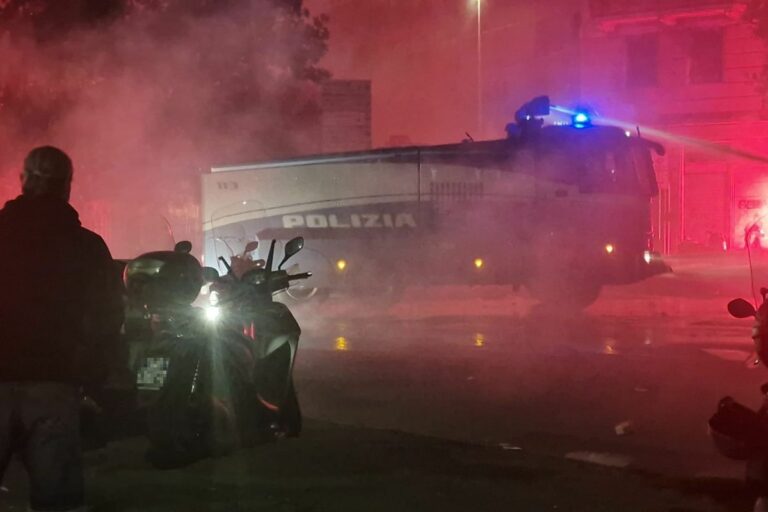 Guerriglia post-derby a Genova, 38 i feriti