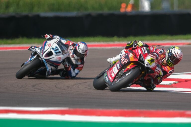 Bautista senza rivali ad Aragon con le Pirelli di sviluppo