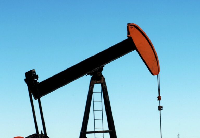 Libia, ok a produzione petrolifera dopo accordo sulla Banca Centrale