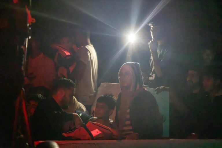 289 rescued migrants heading to Civitavecchia