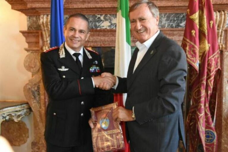 Brugnaro riceve il nuovo comandante provinciale dei Carabinieri Aquilio