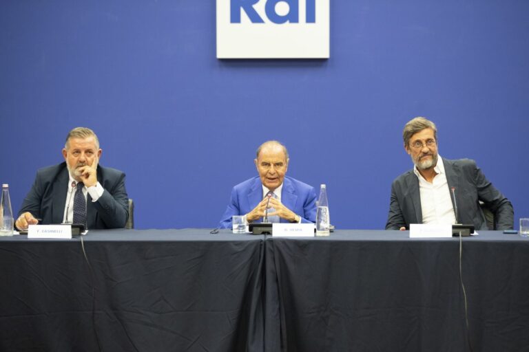 Tornano “Porta a Porta” e “Cinque minuti”, Vespa “Invito Renzi e Conte per confronto”