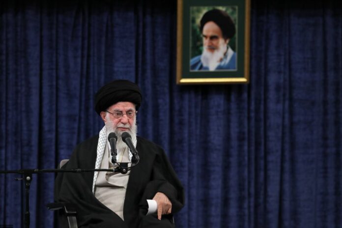 Tensione in Medio Oriente - Teheran, la Guida Suprema iraniana Ayatollah ALI KHAMENEI attribuisce tutti i problemi della regione all'ingerenza degli Stati Uniti e dei loro alleati