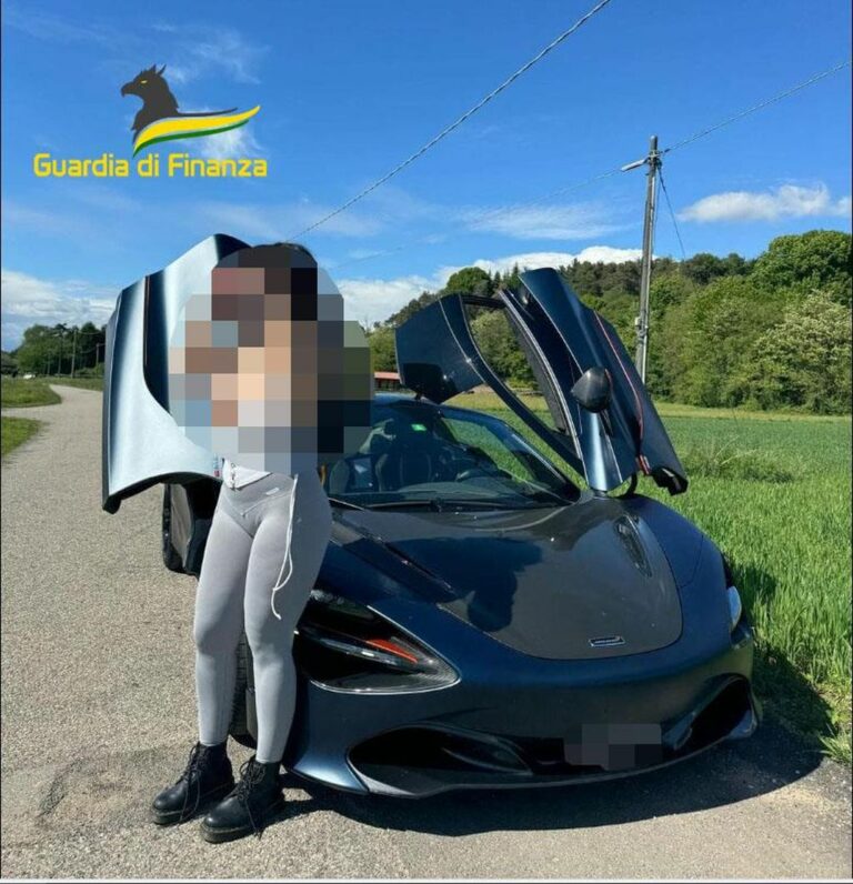 Varese, denunciata star di OnlyFans per evasione fiscale da 1,5 mln