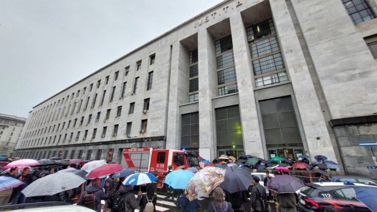 Milano, principio d’incendio in Tribunale. 500 persone evacuate