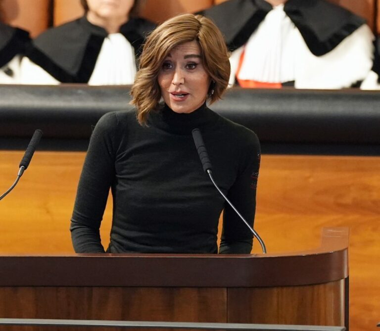 برنيني تطالب بوقف محدودية الأعداد واختبارات القبول في الطب