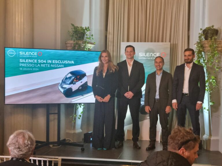 Arriva la micromobilità secondo Nissan, ecco Nanocar Silence s04