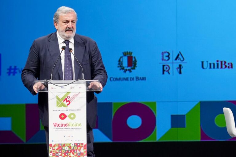 Emiliano al Festival delle Regioni “IA e flussi migratori sono risorse”