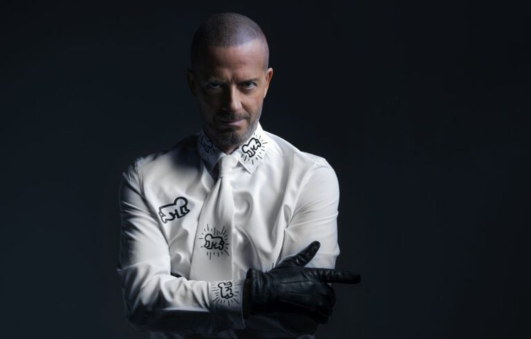 Umberto Tozzi e J-Ax sul palco del Forum Assago per il concerto di Raf