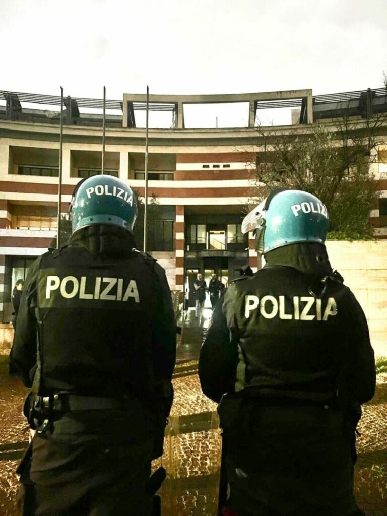 Roma, all’alba blitz Polizia. Sgomberato ex Hotel Petra alla Romanina