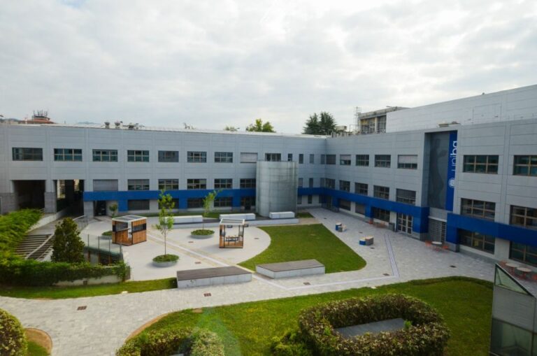 Unibg, intitolati a ex rettore Piero Ferri i giardini via dei Caniana