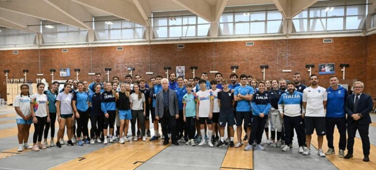 Azzi in visita alla Nazionale di sciabola