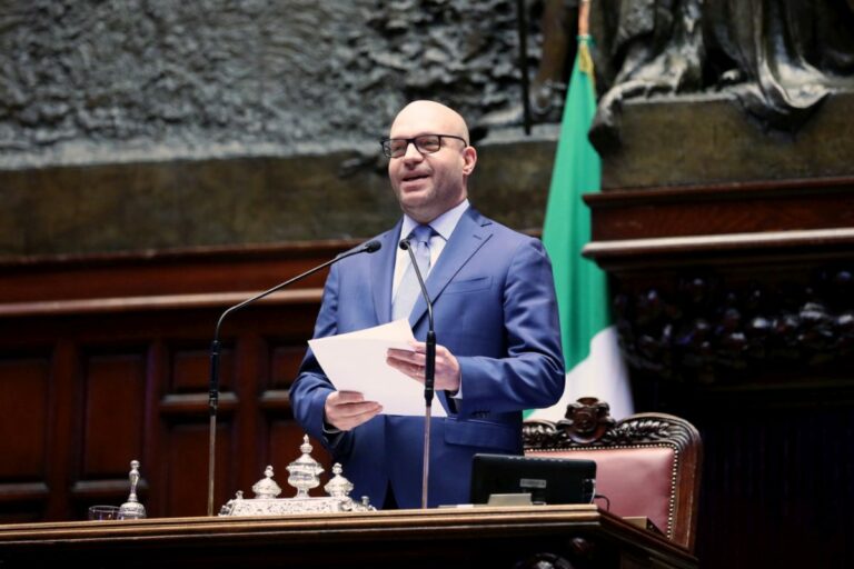 فونتانا: دي جاسبيري مهندس إعادة الإعمار ورائد أوروبا الموحدة