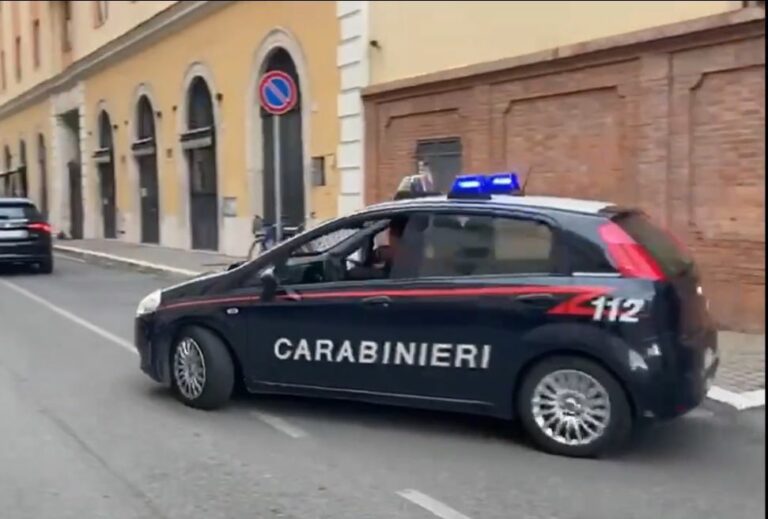 Decine di truffe ed estorsioni ad anziani, due misure cautelari