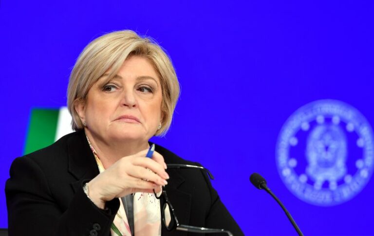 كالديروني: السلامة في العمل أولوية أساسية