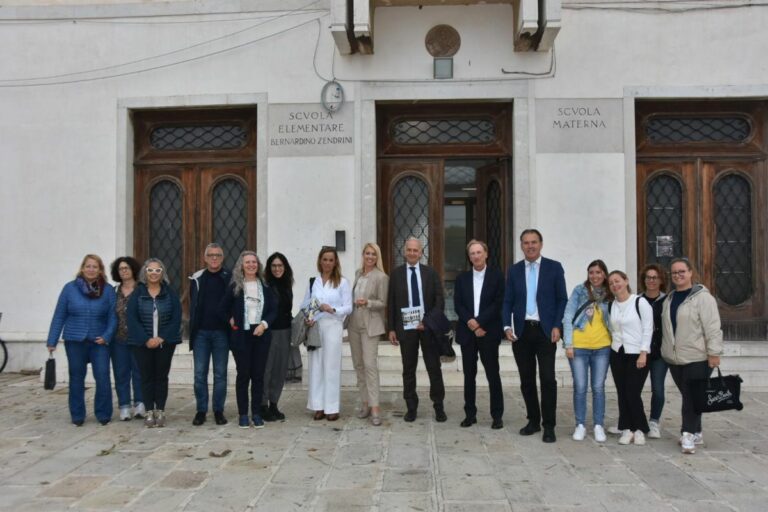 L’assessore Besio in visita all’Istituto Comprensivo Franca Ongaro