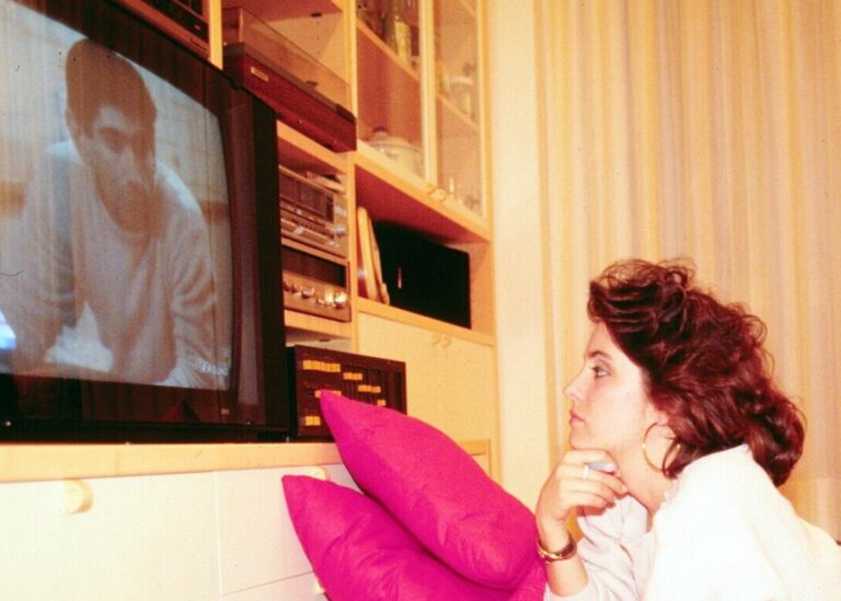 Cresce l’uso del satellite, in Italia più di 15 milioni di persone guardano la televisione usando la parabola