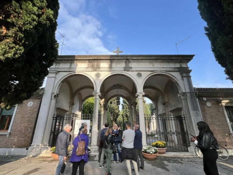 Commemorazione defunti, il piano dell’amministrazione sui cimiteri
