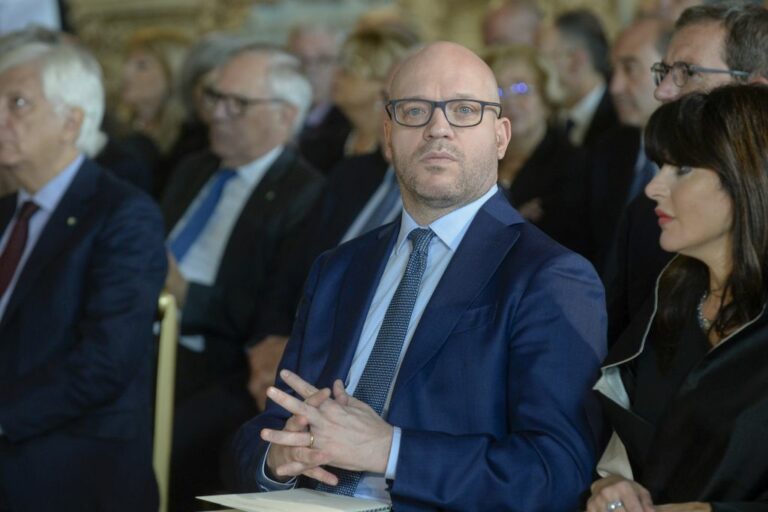 فونتانا: مناخ الصراع المتوتر لا يدعم الحوار