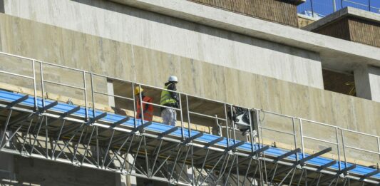 Lavoro, 427 mila assunzioni previste dalle imprese a novembre