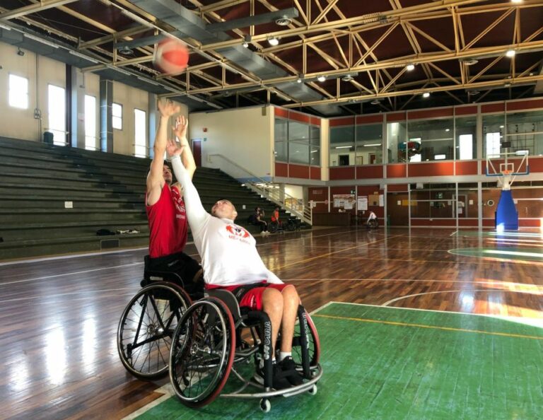 Sport e impegno sociale, continua il percorso delle Volpi Rosse Menarini