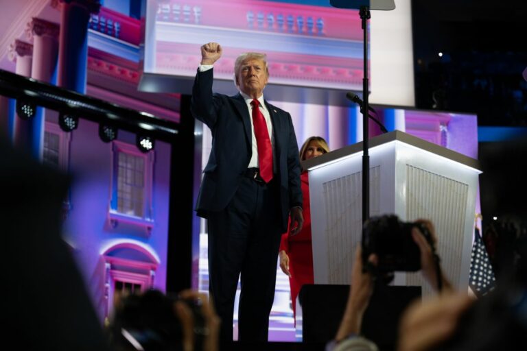 O vince Trump o alla democrazia non gioca più nessuno?